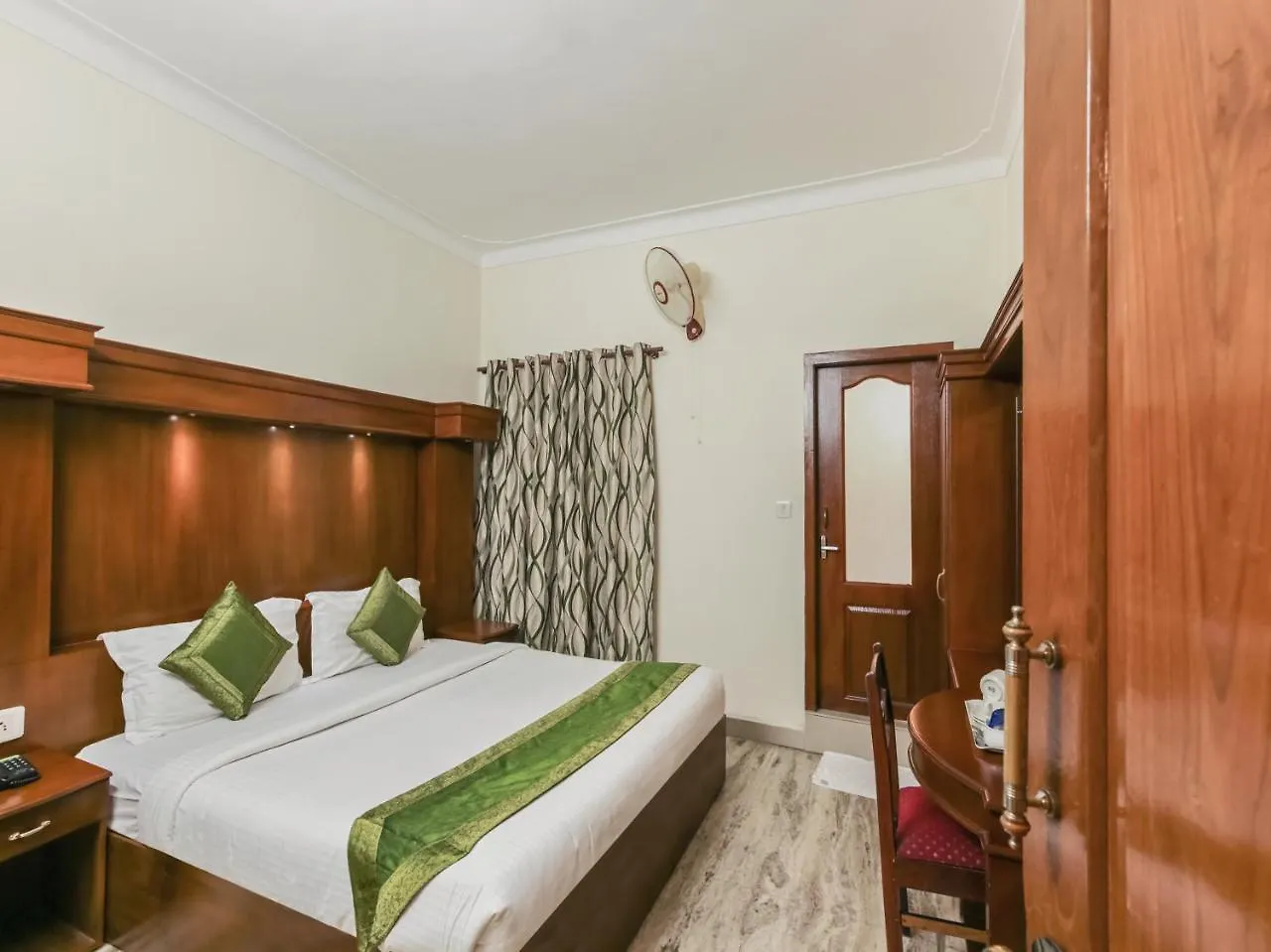 Le Celestium Hotel Munnar 4*,  India
