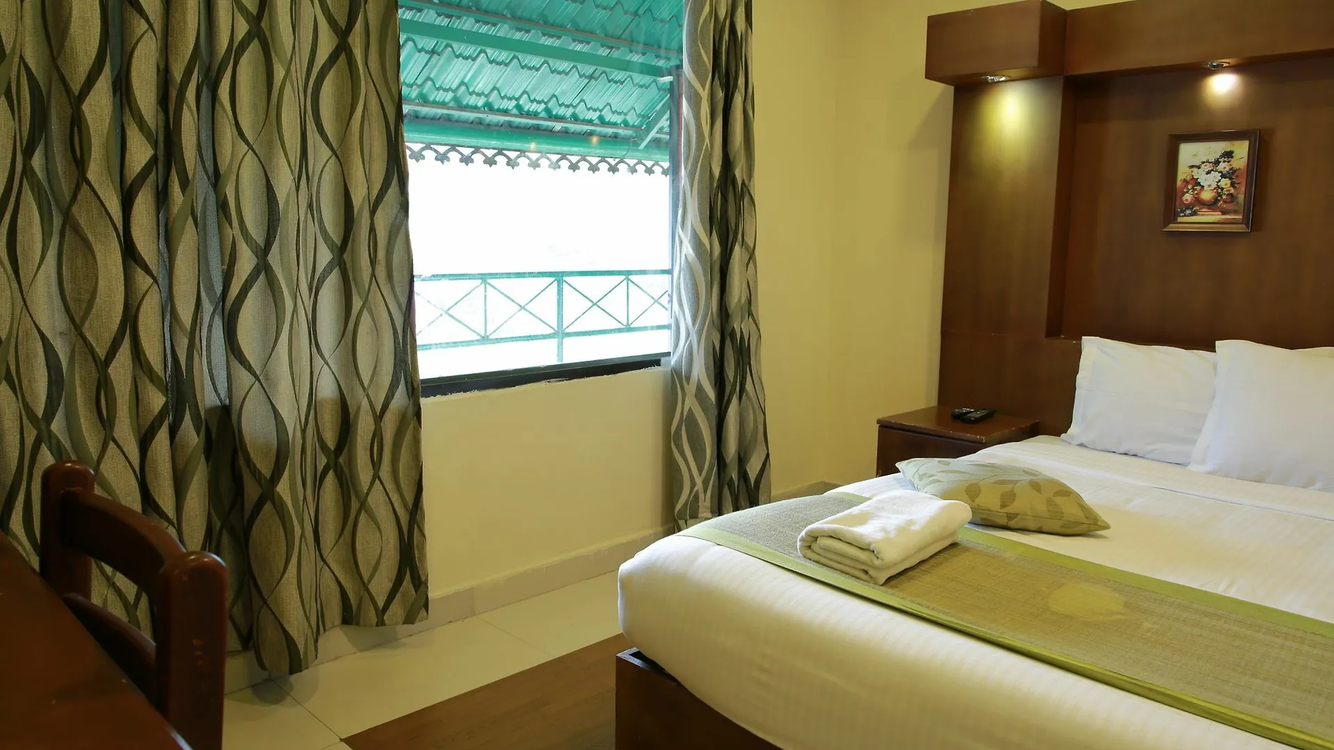 Le Celestium Hotel Munnar 4*,  India